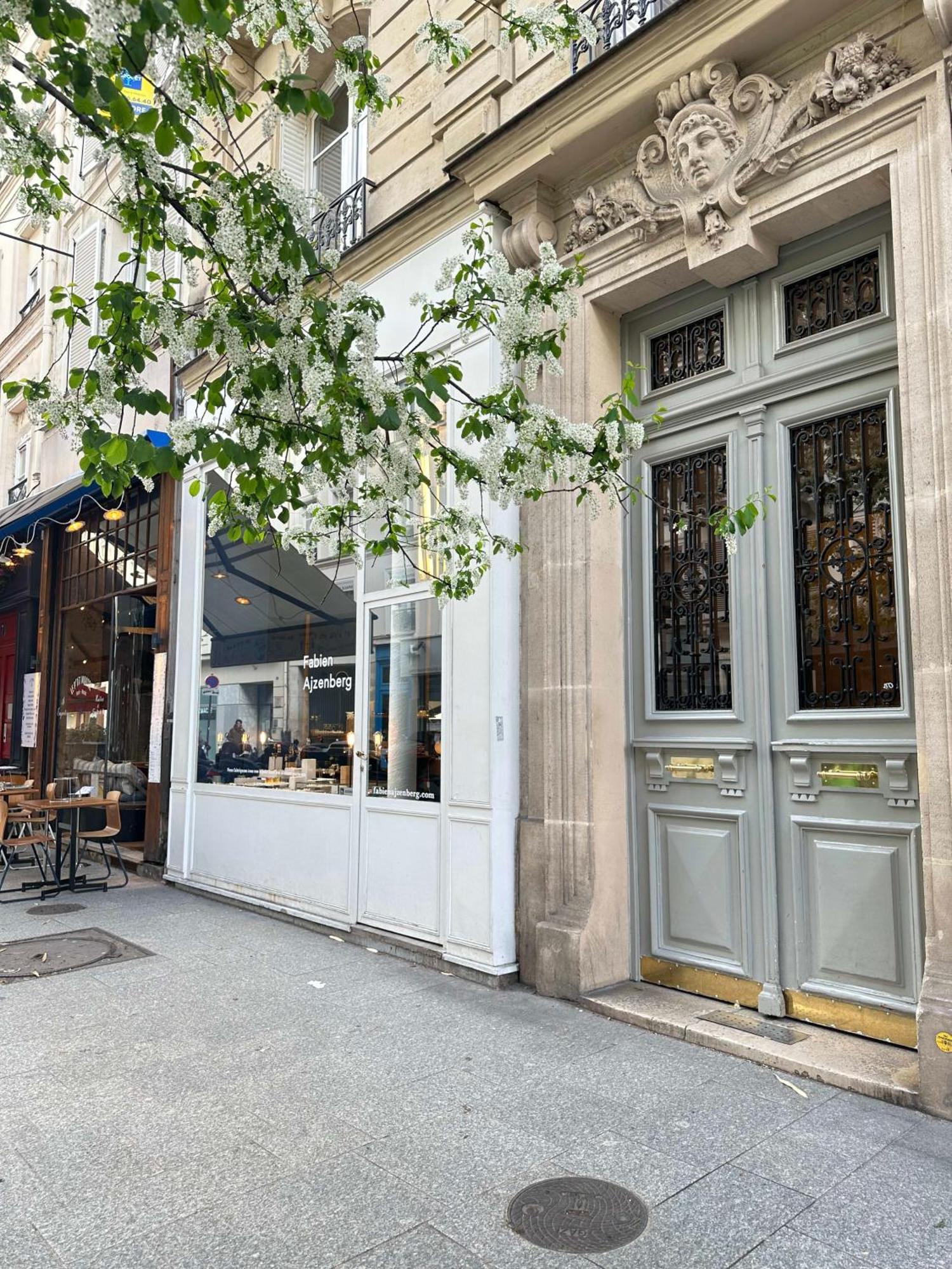Modern & Dreamy Duplex In Le Marais Appartement Parijs