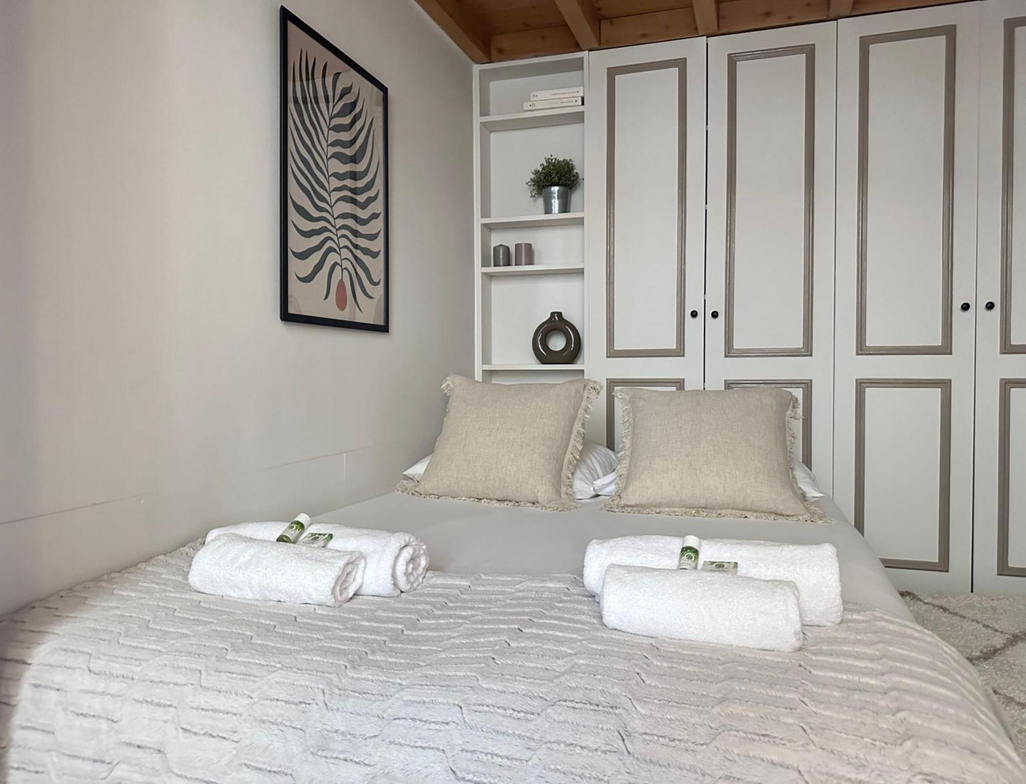 Modern & Dreamy Duplex In Le Marais Parijs