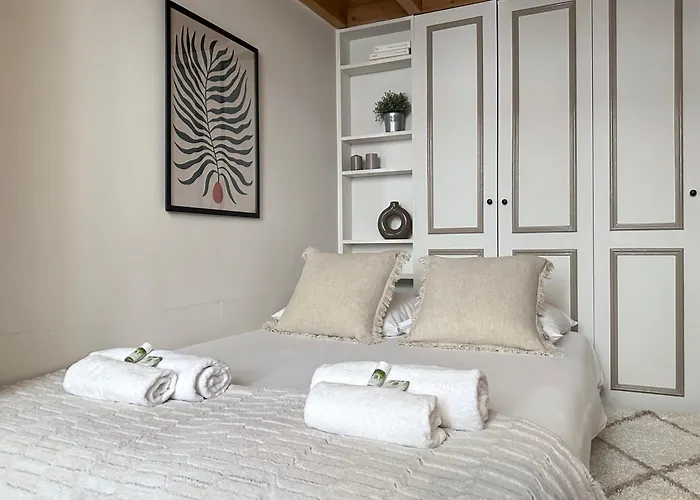 Modern & Dreamy Duplex In Le Marais